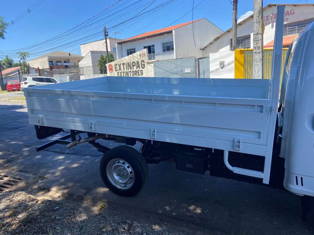 Caminhão HYUNDAI HR Carroceria ANO 2019 de Peregrino Caminhões no Paraná