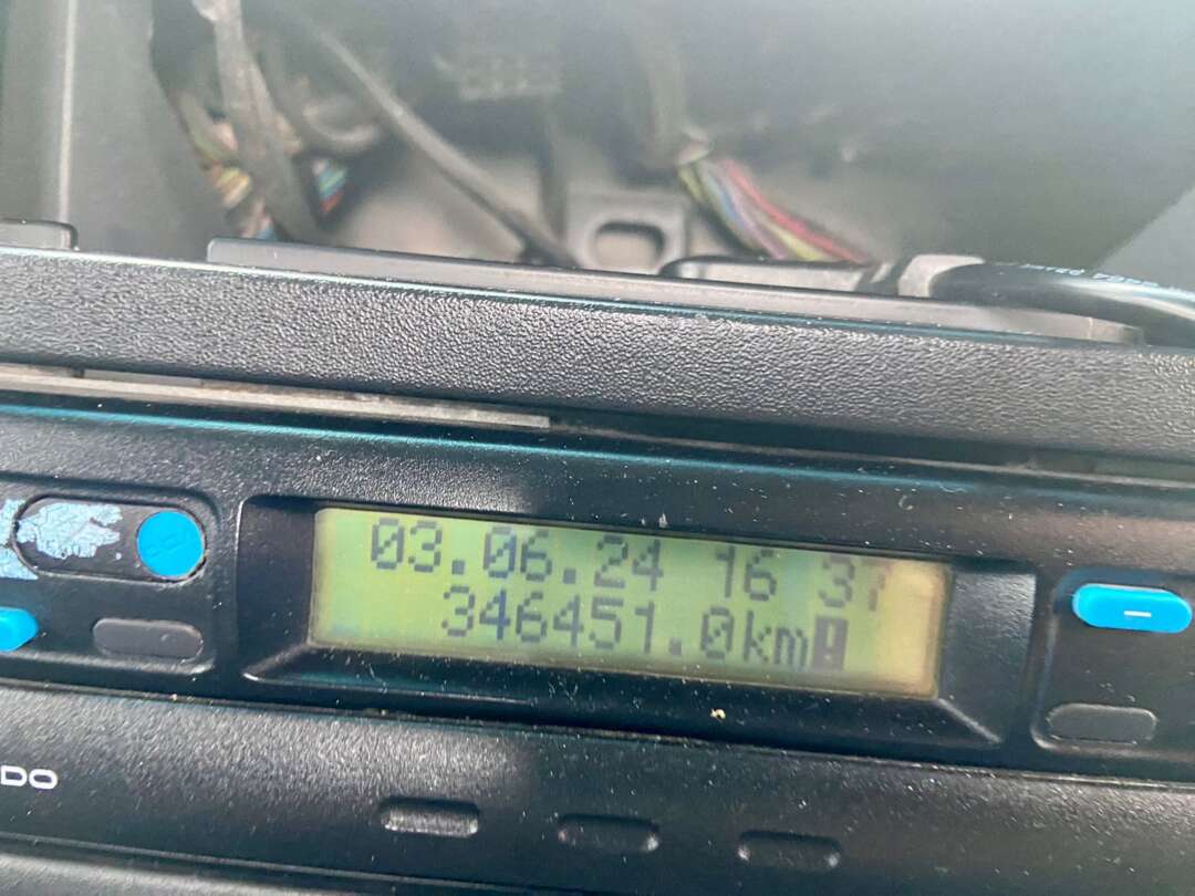 Caminhão MERCEDES BENZ MB 915 Chassis ANO 2012 de Peregrino Caminhões no Paraná