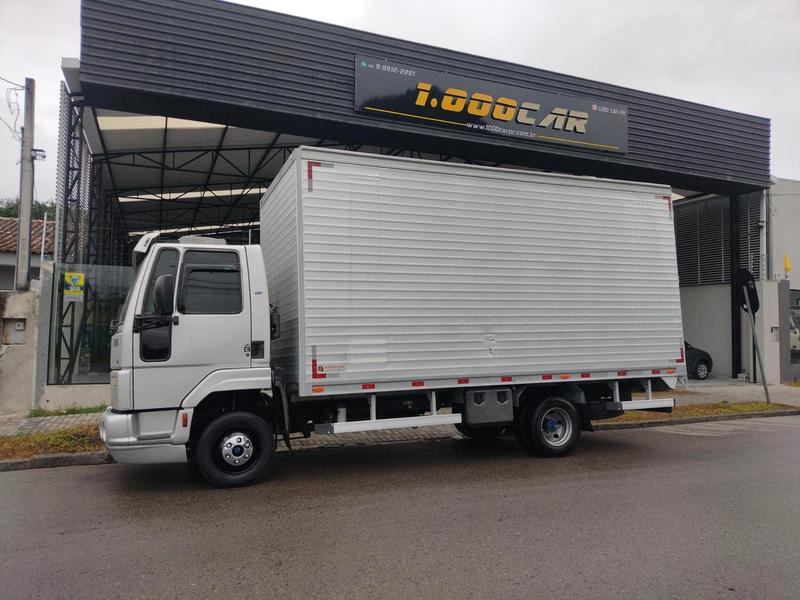CAMINHÃO 3/4 FORD CARGO 815 2012 BAÚ de 1.000CAR Curitiba no Paraná