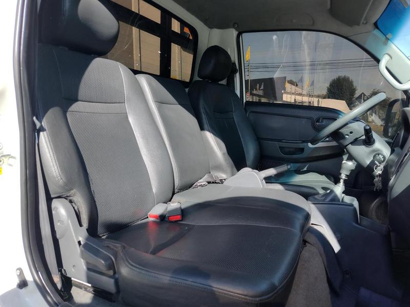 KIA BONGO K-2500 2.5 4X2 2020 de 1.000CAR Curitiba no Paraná