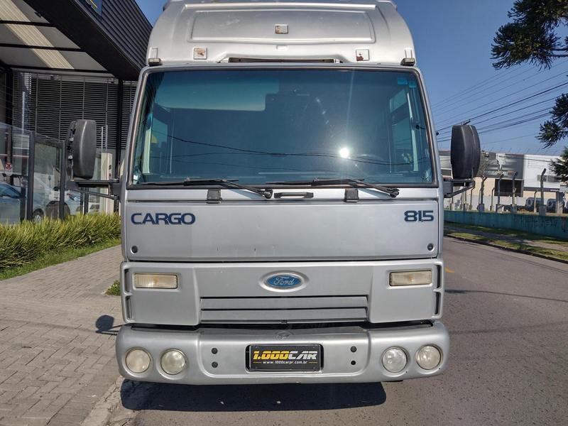 Caminhão FORD CARGO 815 Baú Furgão ANO 2012 de 1.000CAR Curitiba no Paraná