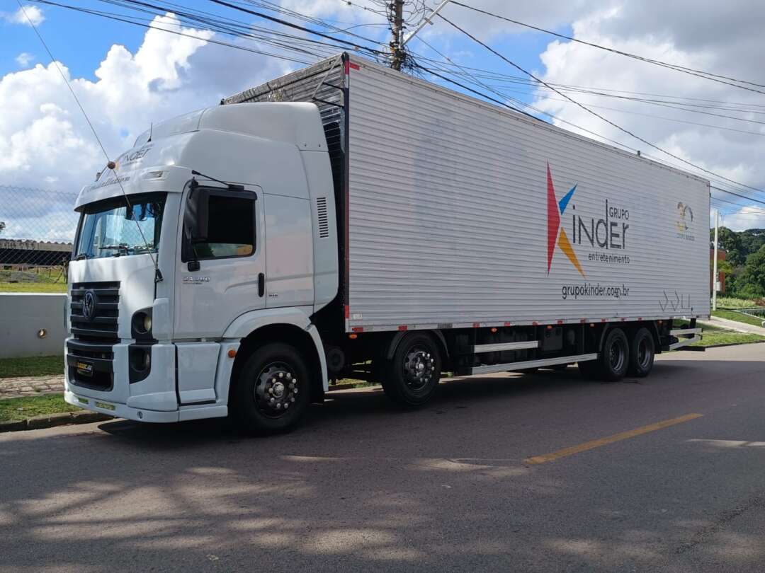 Caminhão VOLKSWAGEN VW 24280 Baú Furgão ANO 2012 de 1.000CAR Curitiba no Paraná