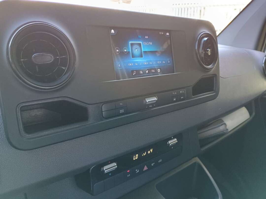 Caminhão MERCEDES BENZ SPRINTER Baú Furgão ANO 2021 de 1.000CAR Curitiba no Paraná