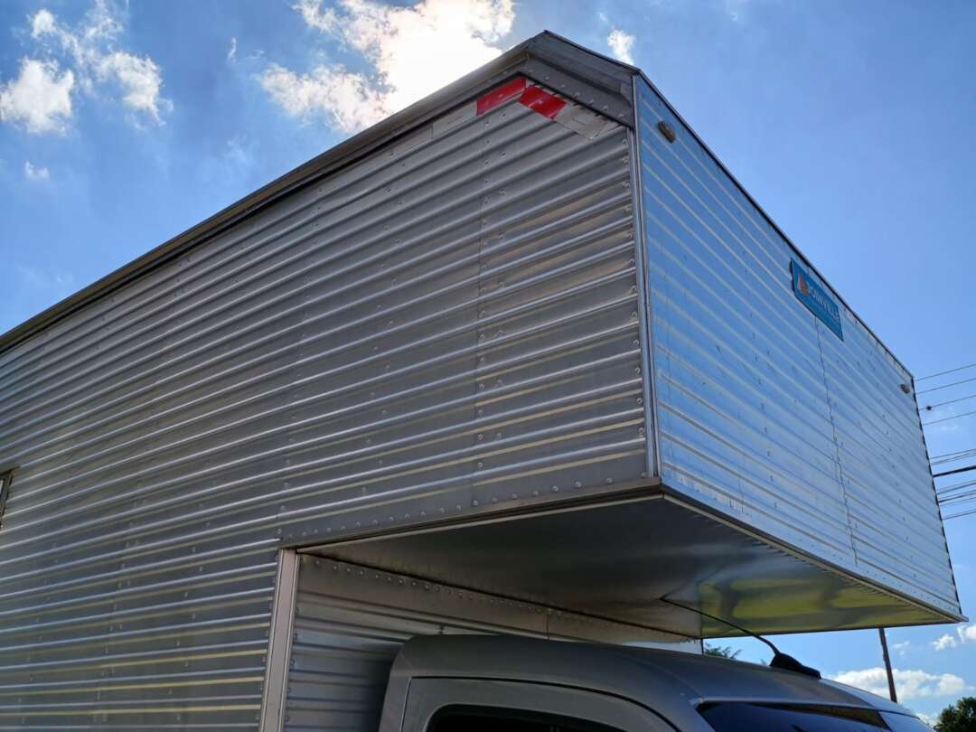 Caminhão MERCEDES BENZ SPRINTER Baú Furgão ANO 2021 de 1.000CAR Curitiba no Paraná