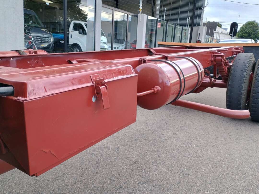 Caminhão MERCEDES BENZ MB 1111 Chassis ANO 1969 de 1.000CAR Curitiba no Paraná