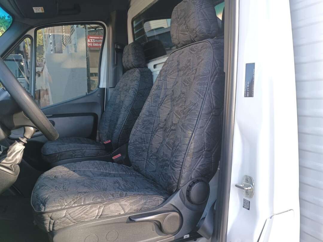 Caminhão MERCEDES BENZ SPRINTER Baú Furgão ANO 2022 de 1.000CAR Curitiba no Paraná