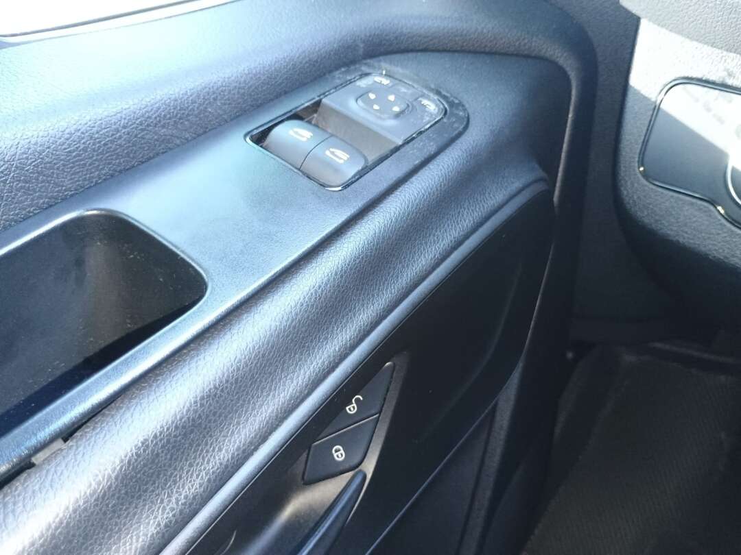 Caminhão MERCEDES BENZ SPRINTER Baú Furgão ANO 2022 de 1.000CAR Curitiba no Paraná