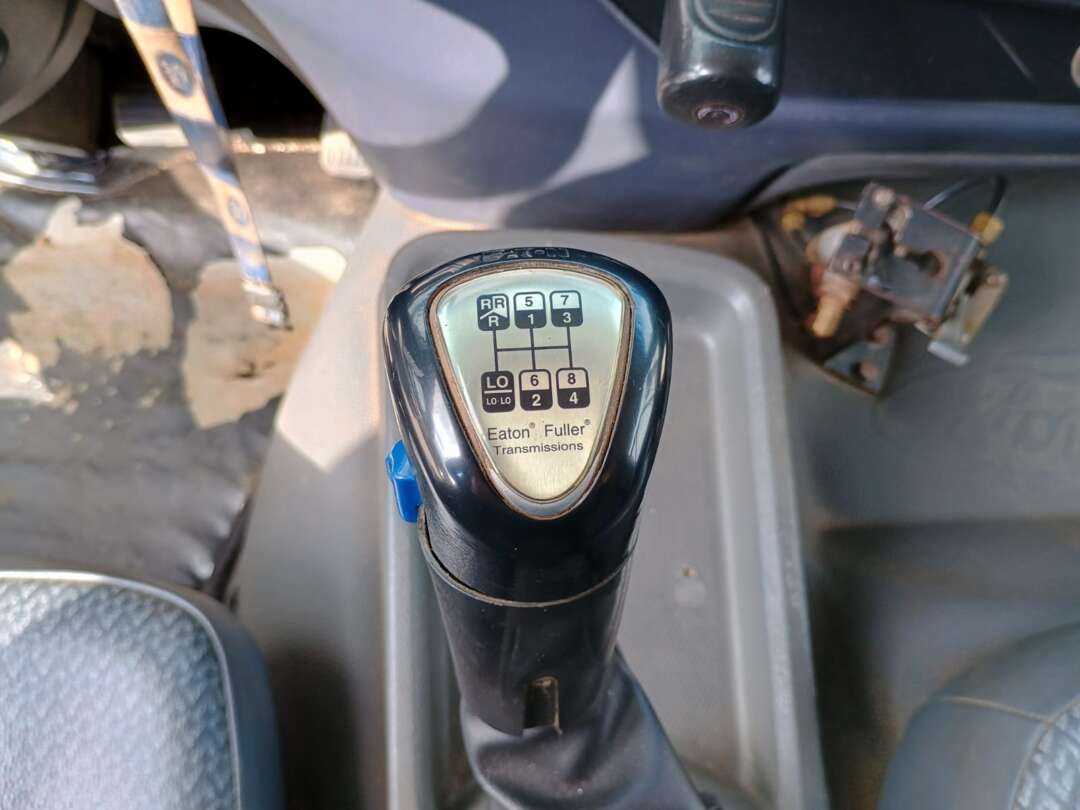 Caminhão FORD CARGO 2629 Caçamba Basculante ANO 2013 de 1.000CAR Curitiba no Paraná