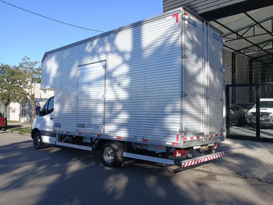 Caminhão MERCEDES BENZ SPRINTER Baú Furgão ANO 2022 de 1.000CAR Curitiba no Paraná