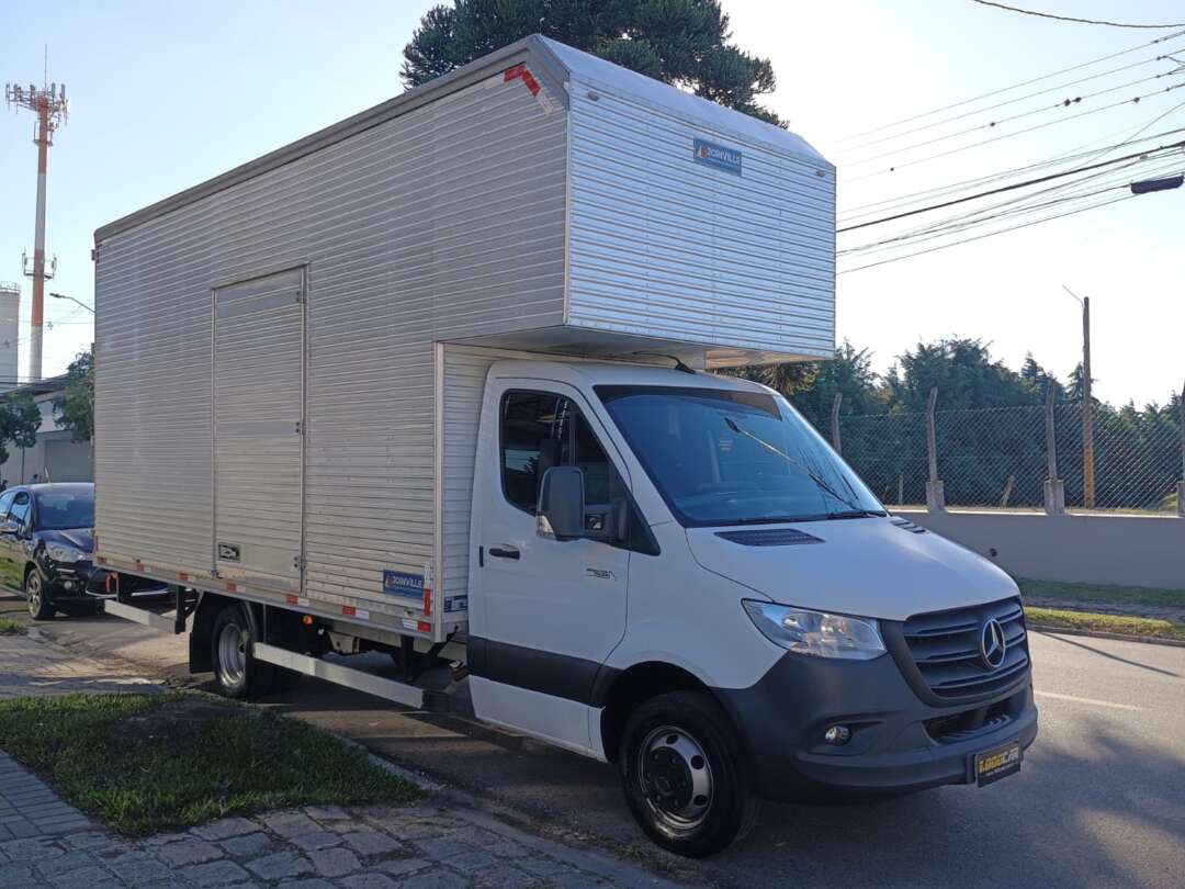 Caminhão MERCEDES BENZ SPRINTER Baú Furgão ANO 2022 de 1.000CAR Curitiba no Paraná