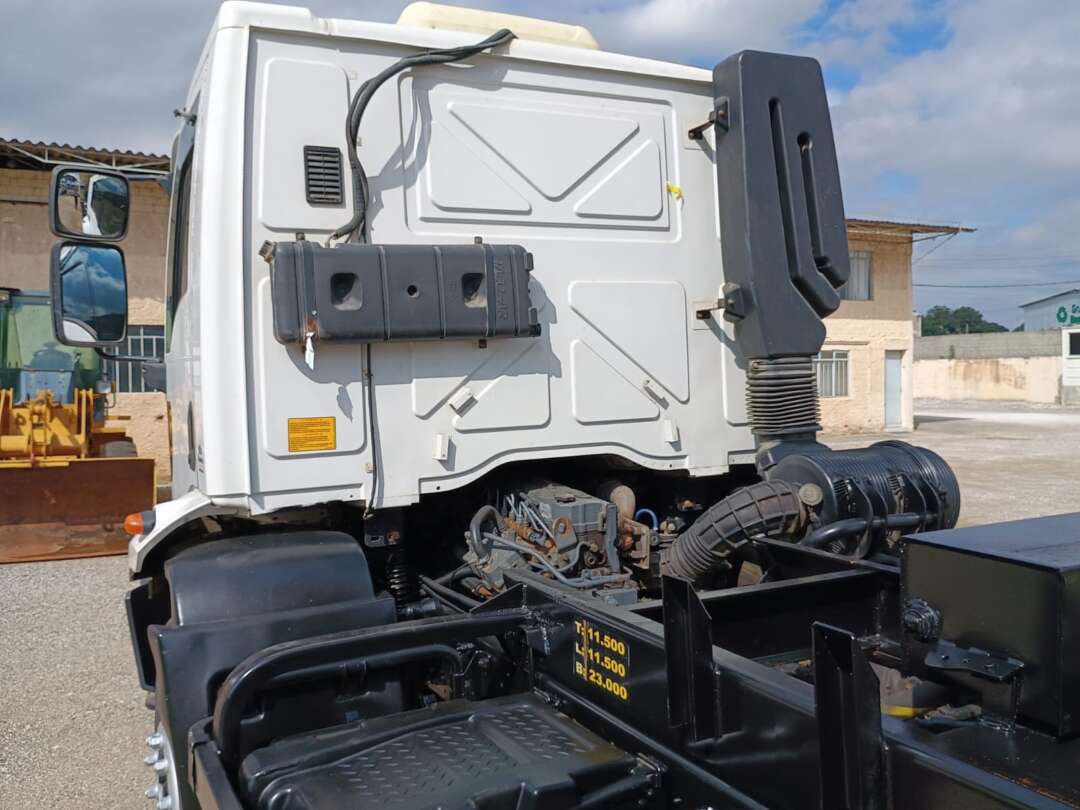 Caminhão FORD CARGO 2629 Caçamba Basculante ANO 2013 de 1.000CAR Curitiba no Paraná
