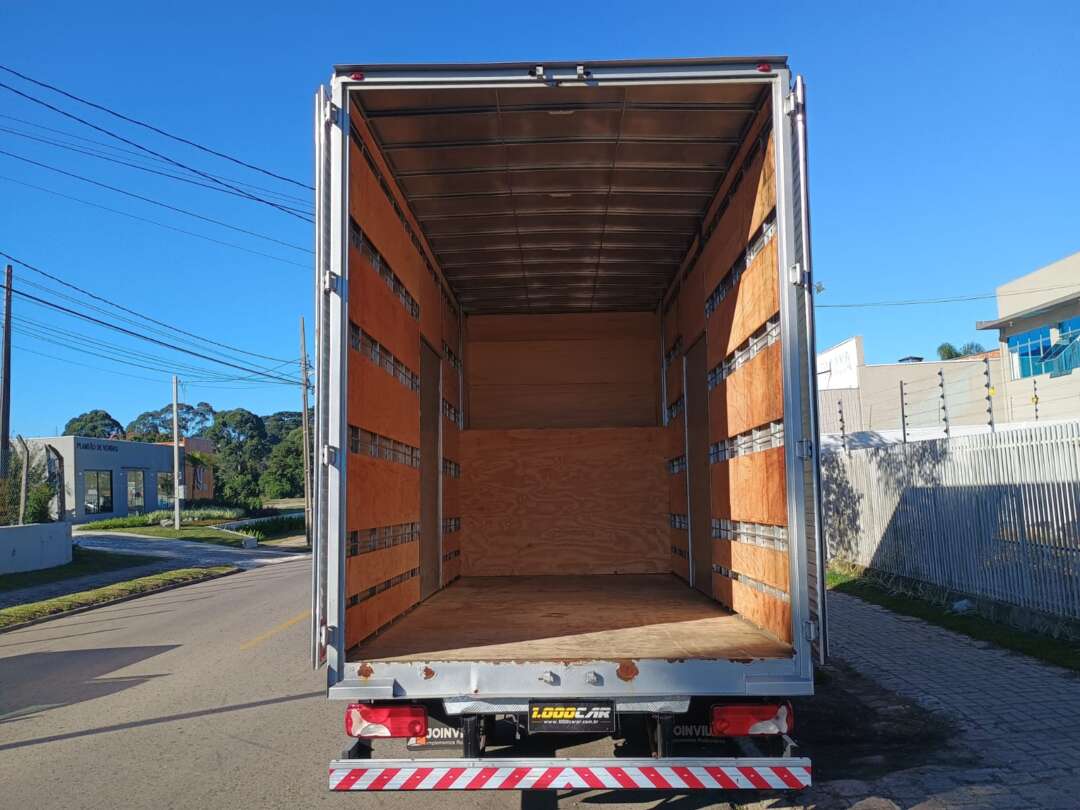 Caminhão MERCEDES BENZ SPRINTER Baú Furgão ANO 2022 de 1.000CAR Curitiba no Paraná