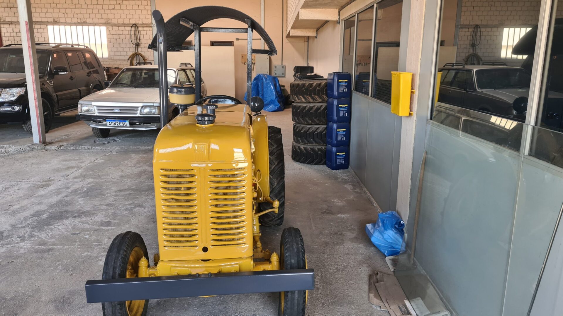 TRATOR AGRICOLA FIAT DE PNEU PARA COLECIONADORES de Br Tratores no Paraná