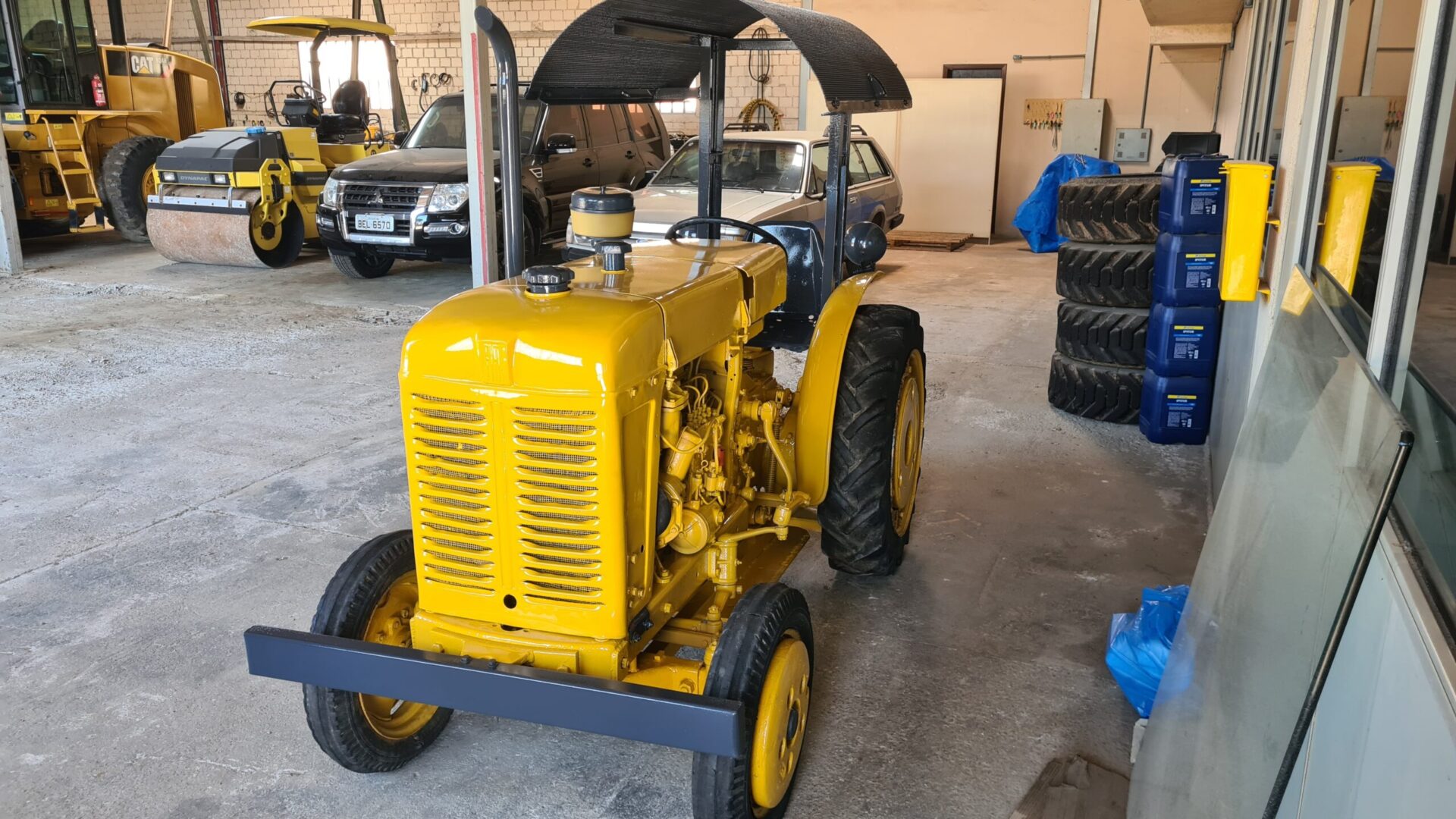 TRATOR AGRICOLA FIAT DE PNEU PARA COLECIONADORES de Br Tratores no Paraná