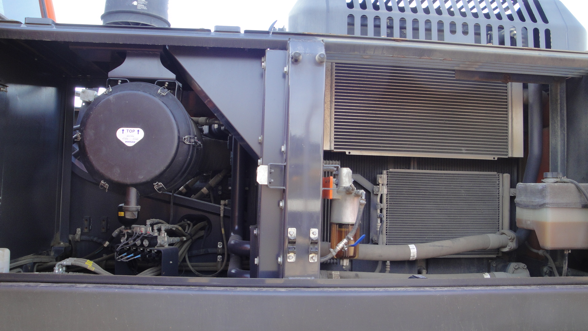 Escavadeira Doosan DX340 LC 2018 Revisada de Br Tratores no Paraná