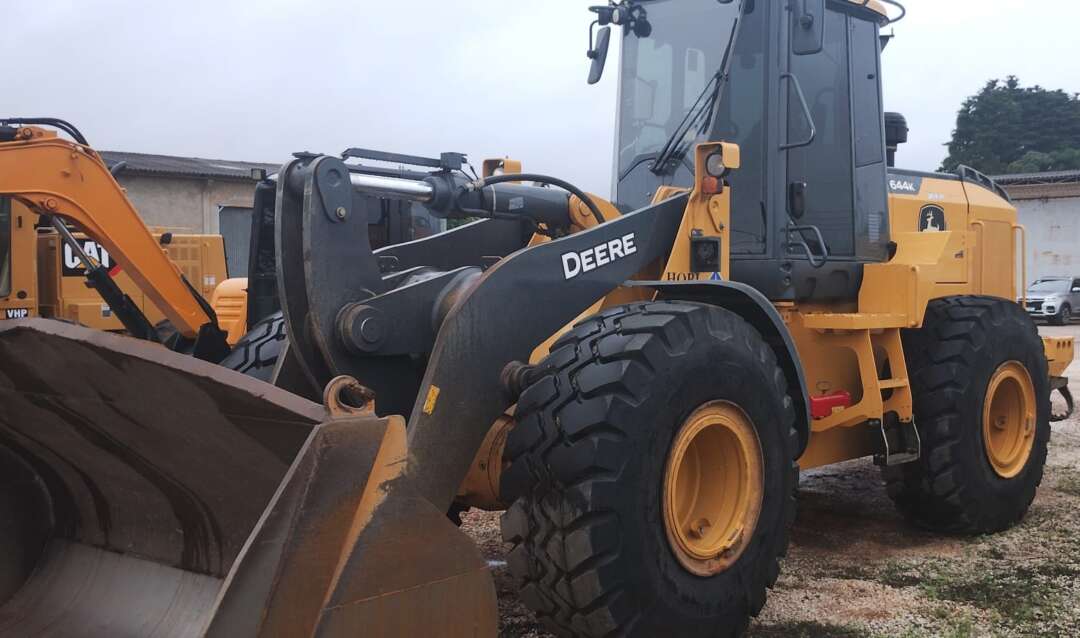 PA CARREGADEIRA JOHN DEERE 644K ANO 2021 de Br Tratores no Paraná