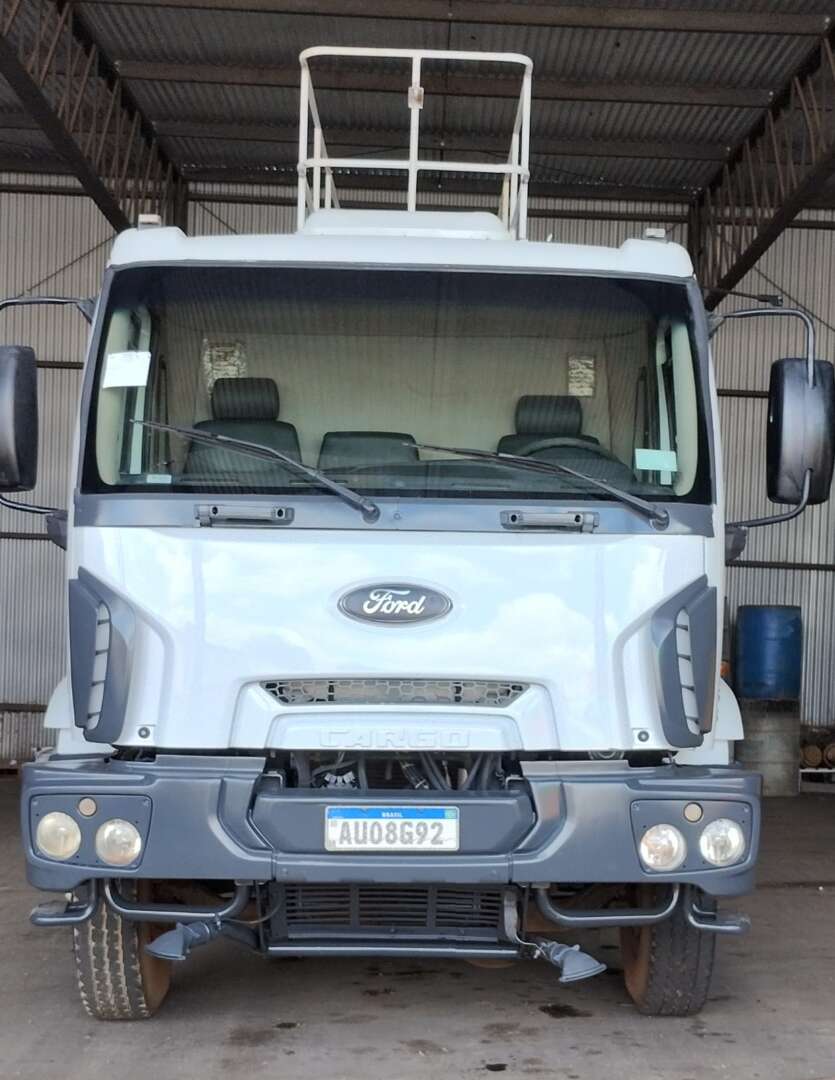Caminhão FORD CARGO 2628 Tanque Pipa ANO 2012 de Br Tratores no Paraná