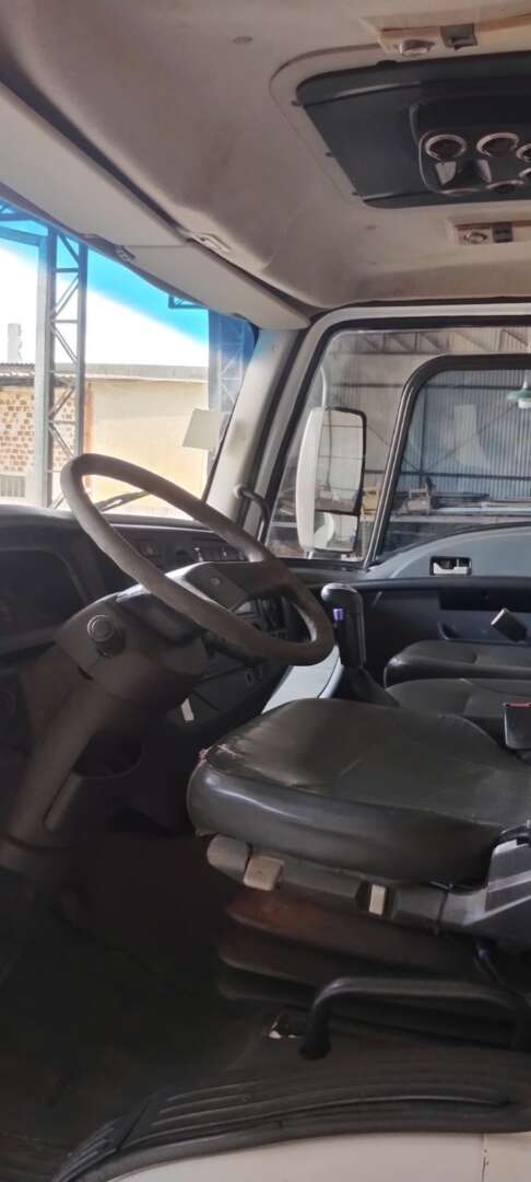 Caminhão FORD CARGO 2628 Tanque Pipa ANO 2012 de Br Tratores no Paraná