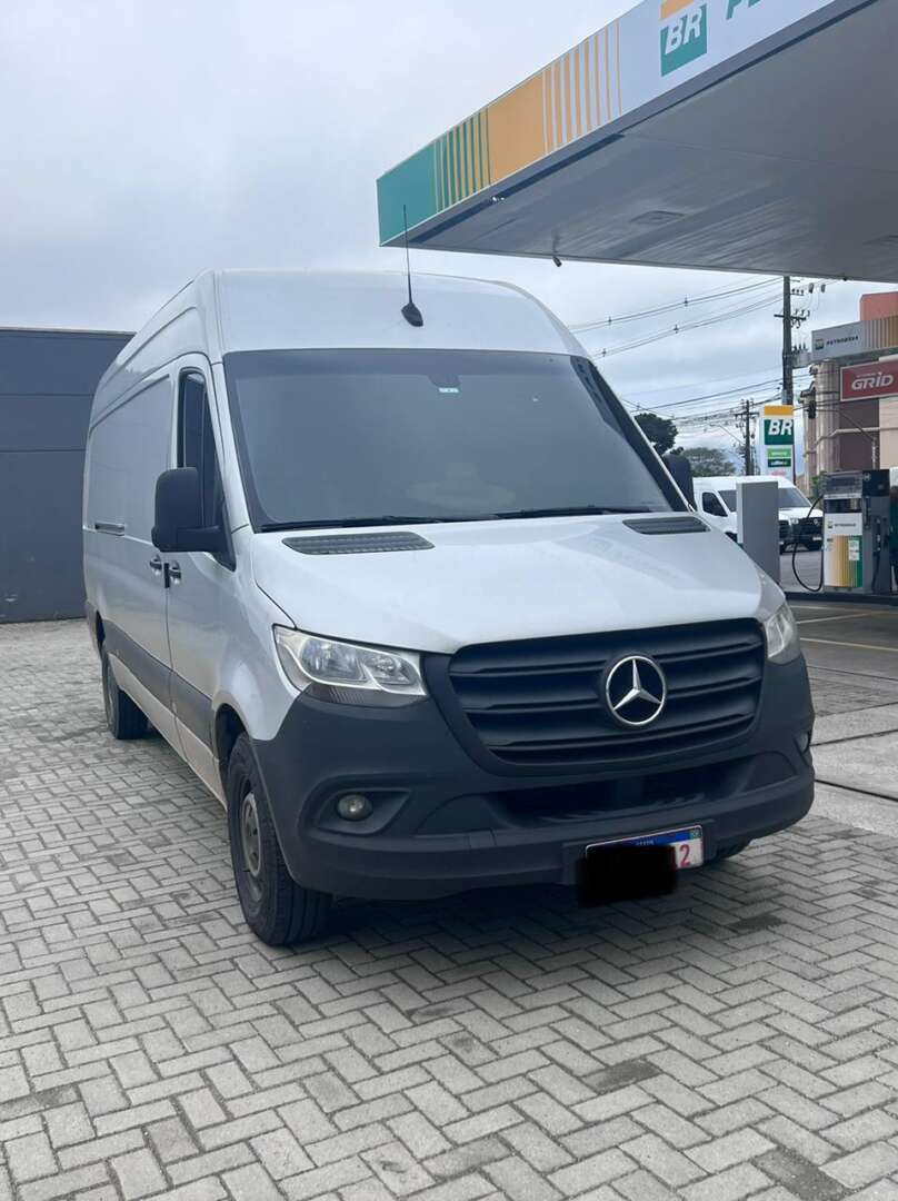 Caminhão MERCEDES BENZ SPRINTER 314cdi Street Baú Furgão ANO 2022 de A.D.P Caminhões no Paraná