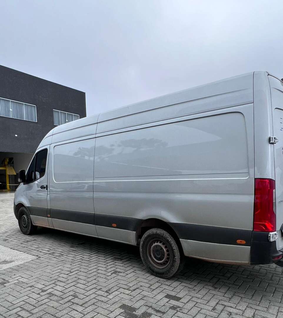 Caminhão MERCEDES BENZ SPRINTER 314cdi Street Baú Furgão ANO 2022 de A.D.P Caminhões no Paraná