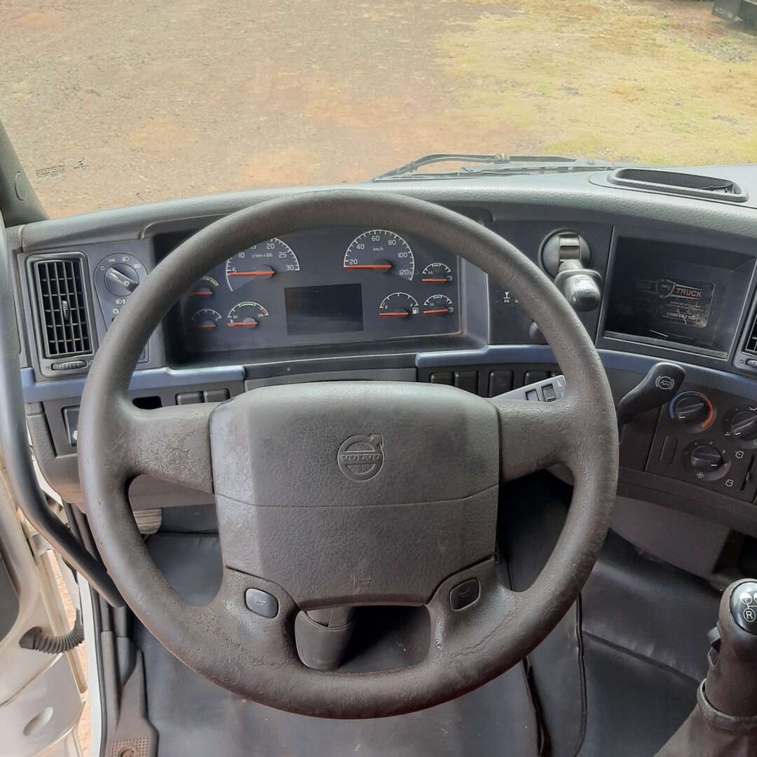 Caminhão VOLVO FH 400 Cavalo Mecânico ANO 2007 de MegaTruck MS no Mato Grosso do Sul