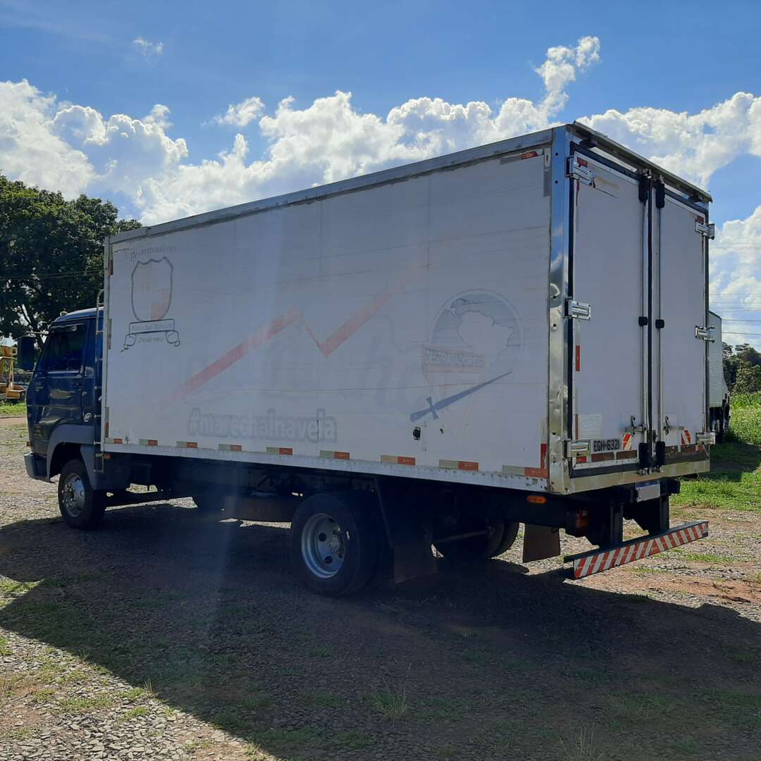 Caminhão VOLKSWAGEN VW 8150 Baú Refrigerado ANO 2009 de MegaTruck MS no Mato Grosso do Sul