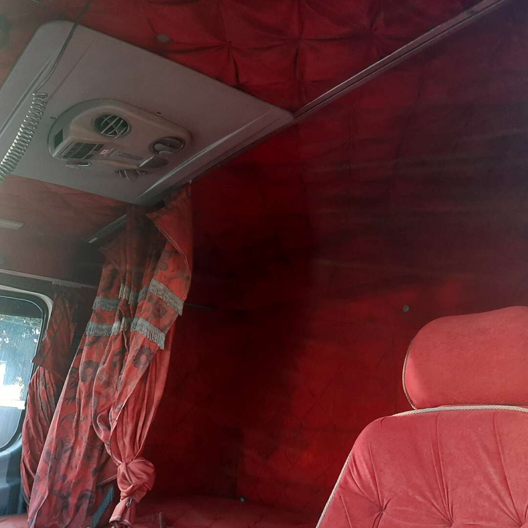 Caminhão MERCEDES BENZ MB 1933 Cavalo Mecânico ANO 2005 de MegaTruck MS no Mato Grosso do Sul