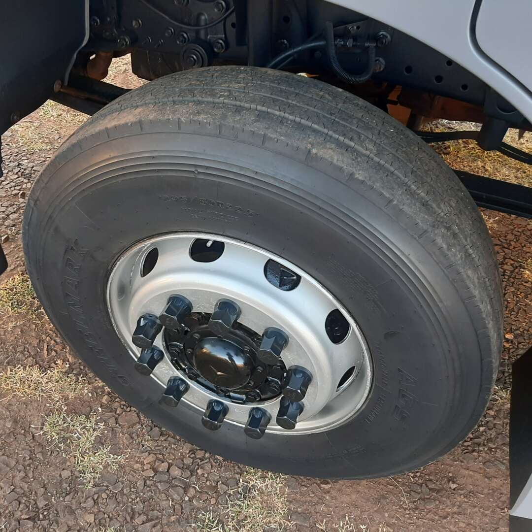 Caminhão MERCEDES BENZ MB 1933 Cavalo Mecânico ANO 2005 de MegaTruck MS no Mato Grosso do Sul