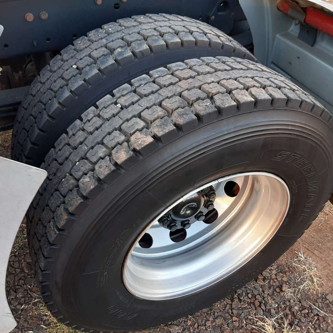 Caminhão MERCEDES BENZ MB 1933 Cavalo Mecânico ANO 2005 de MegaTruck MS no Mato Grosso do Sul