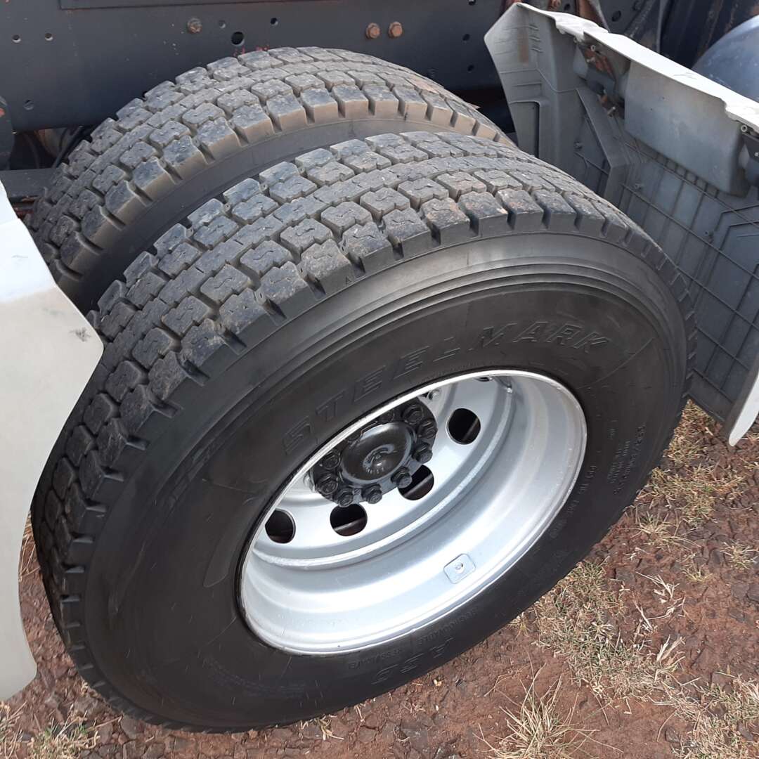 Caminhão MERCEDES BENZ MB 1933 Cavalo Mecânico ANO 2005 de MegaTruck MS no Mato Grosso do Sul