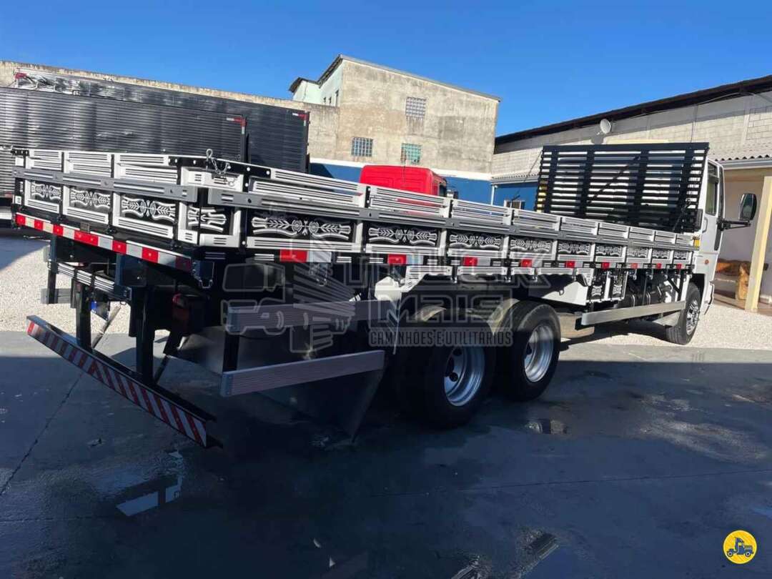 Caminhão FORD CARGO 1119 Carroceria ANO 2016 de Truck Mais Caminhões no Paraná