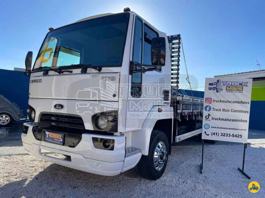 Caminhão FORD CARGO 1119 Carroceria ANO 2016 de Truck Mais Caminhões no Paraná