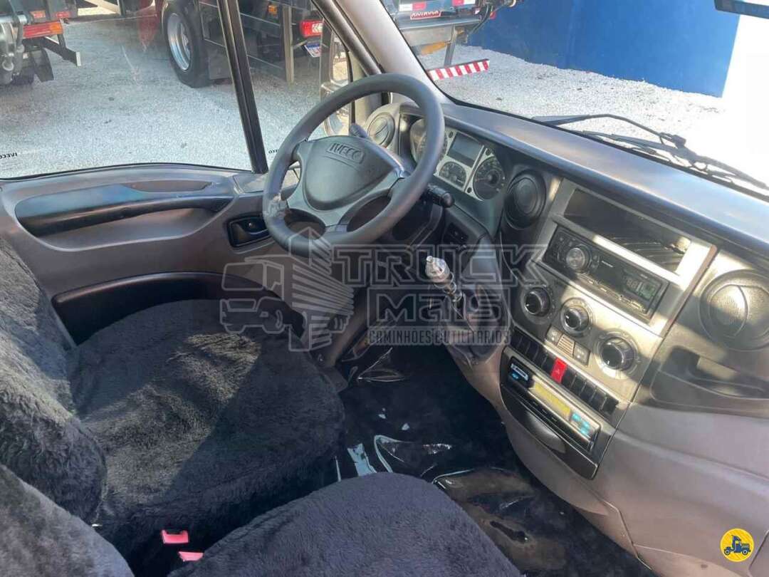 Caminhão IVECO DAILY 55c17 Carroceria ANO 2013 de Truck Mais Caminhões no Paraná
