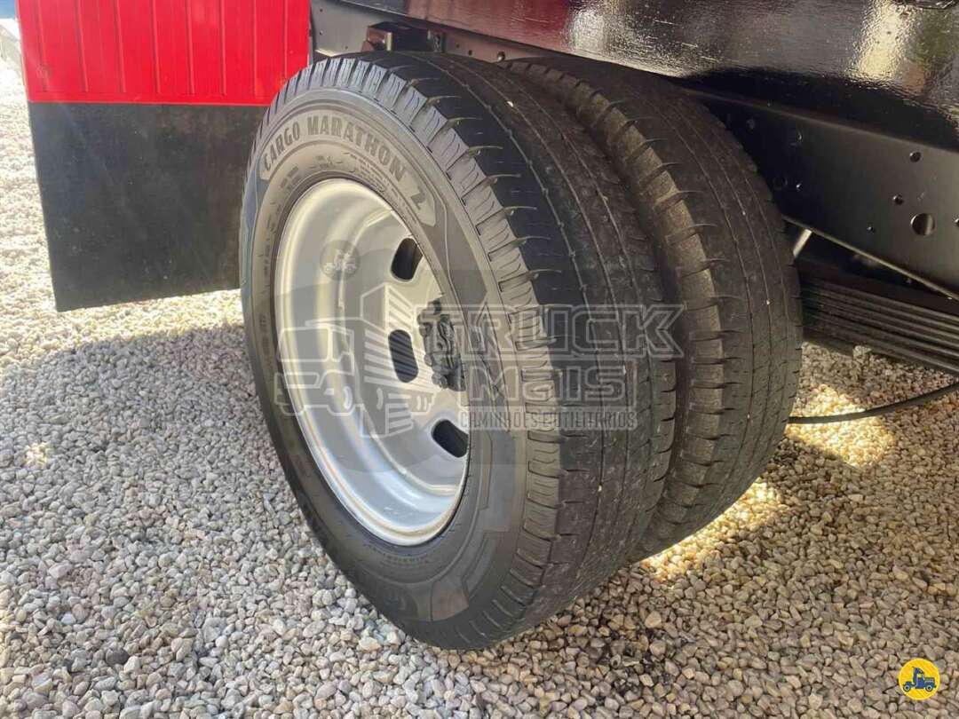 Caminhão IVECO DAILY 55c17 Carroceria ANO 2013 de Truck Mais Caminhões no Paraná