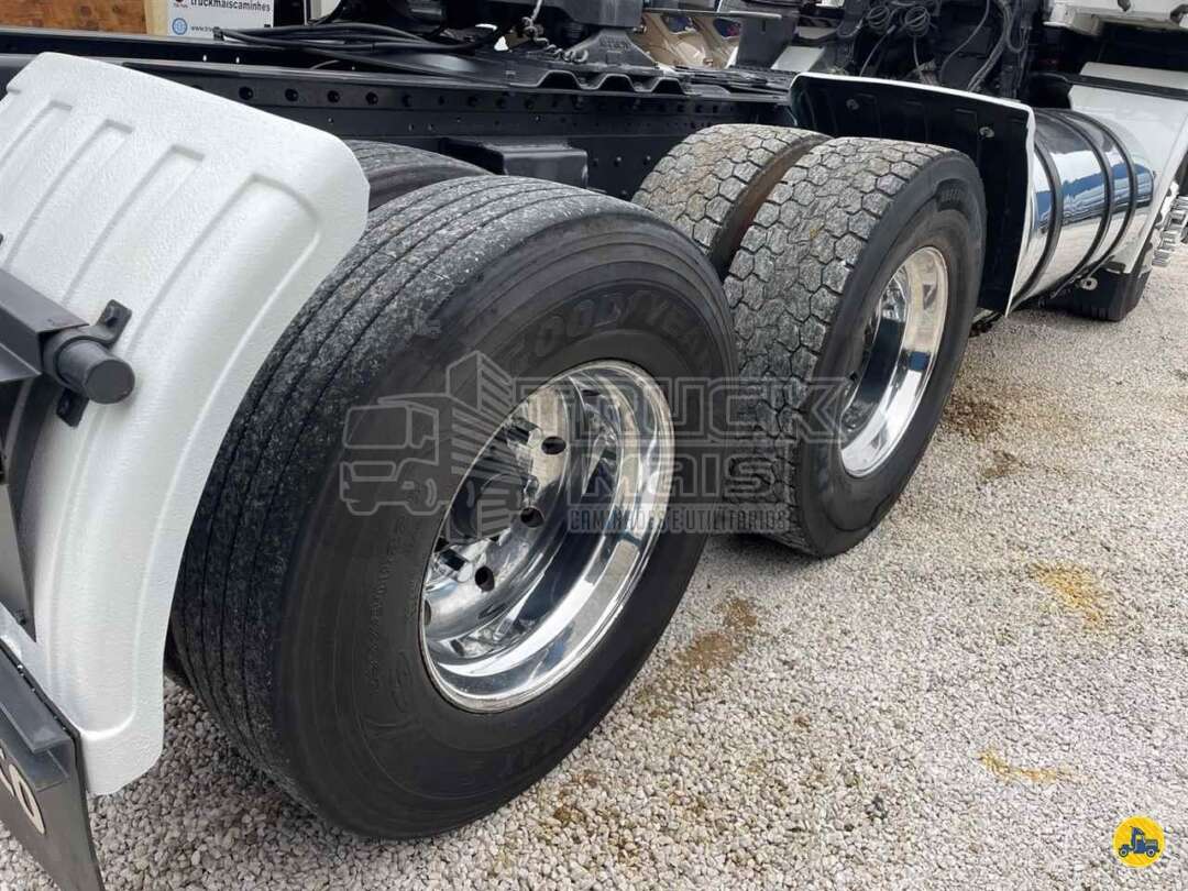 Caminhão IVECO STRALIS 380 Cavalo Mecânico ANO 2009 de Truck Mais Caminhões no Paraná