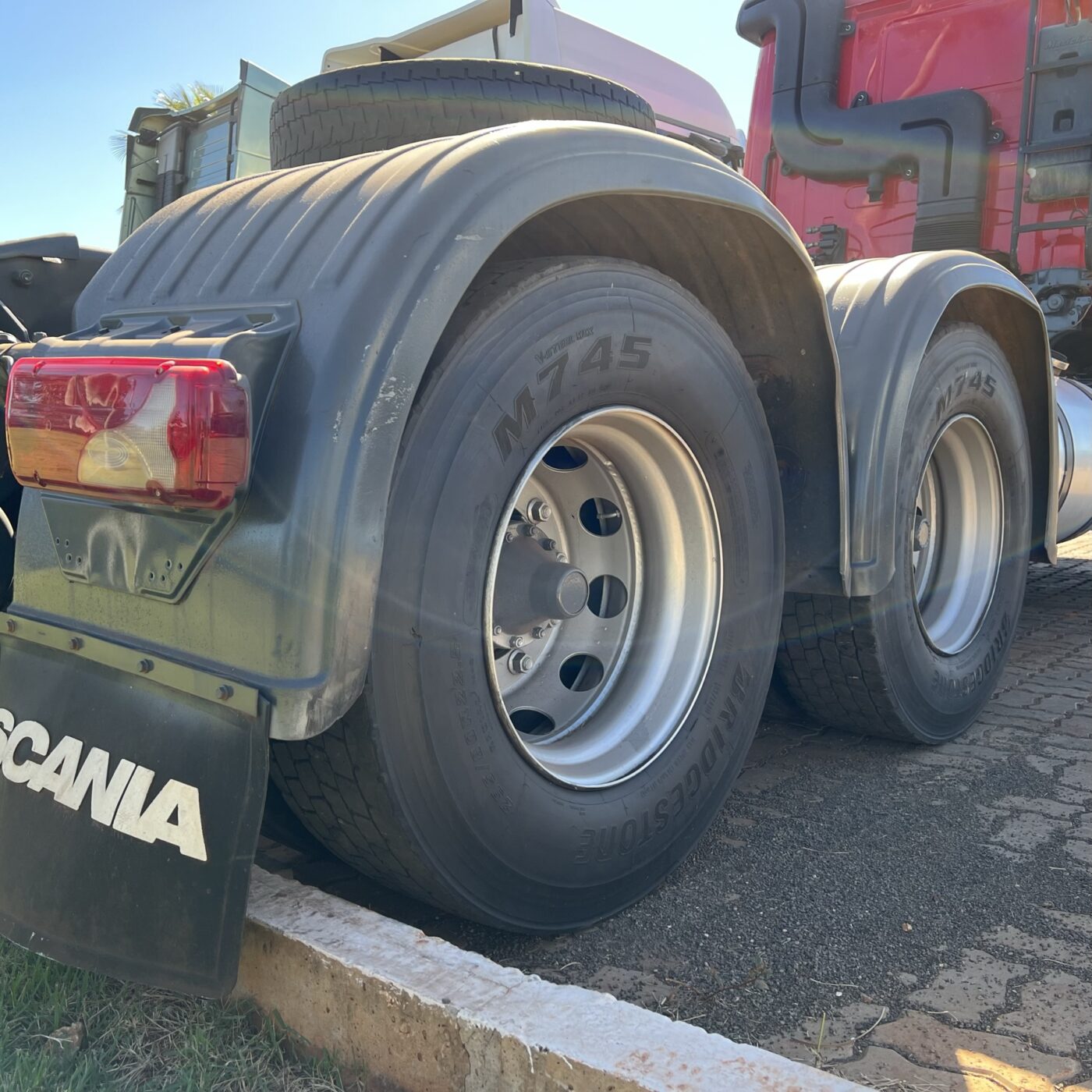 CAVALO MECÂNICO SCANIA R440 2013/2013 6X4 TRAÇADO de Caiobá Seminovos no Mato Grosso do Sul