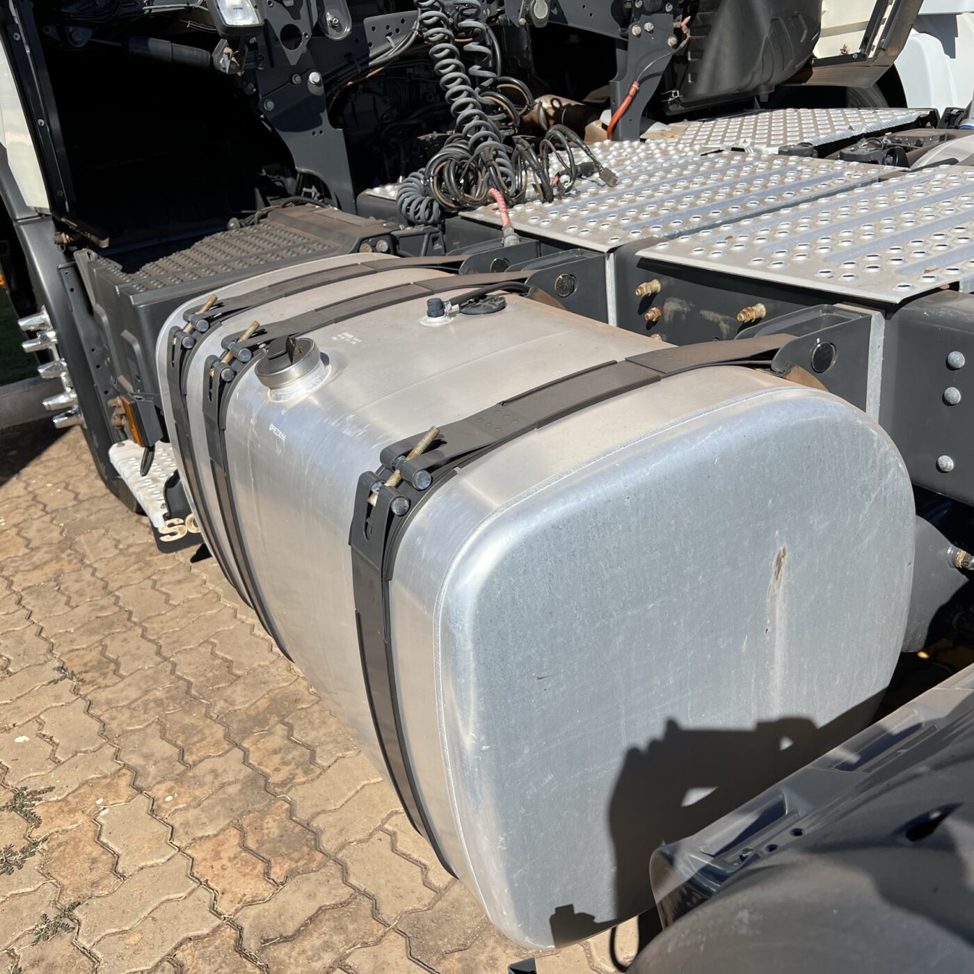 CAVALO MECÂNICO SCANIA R500 2021 6X4 de Caiobá Seminovos no Mato Grosso do Sul