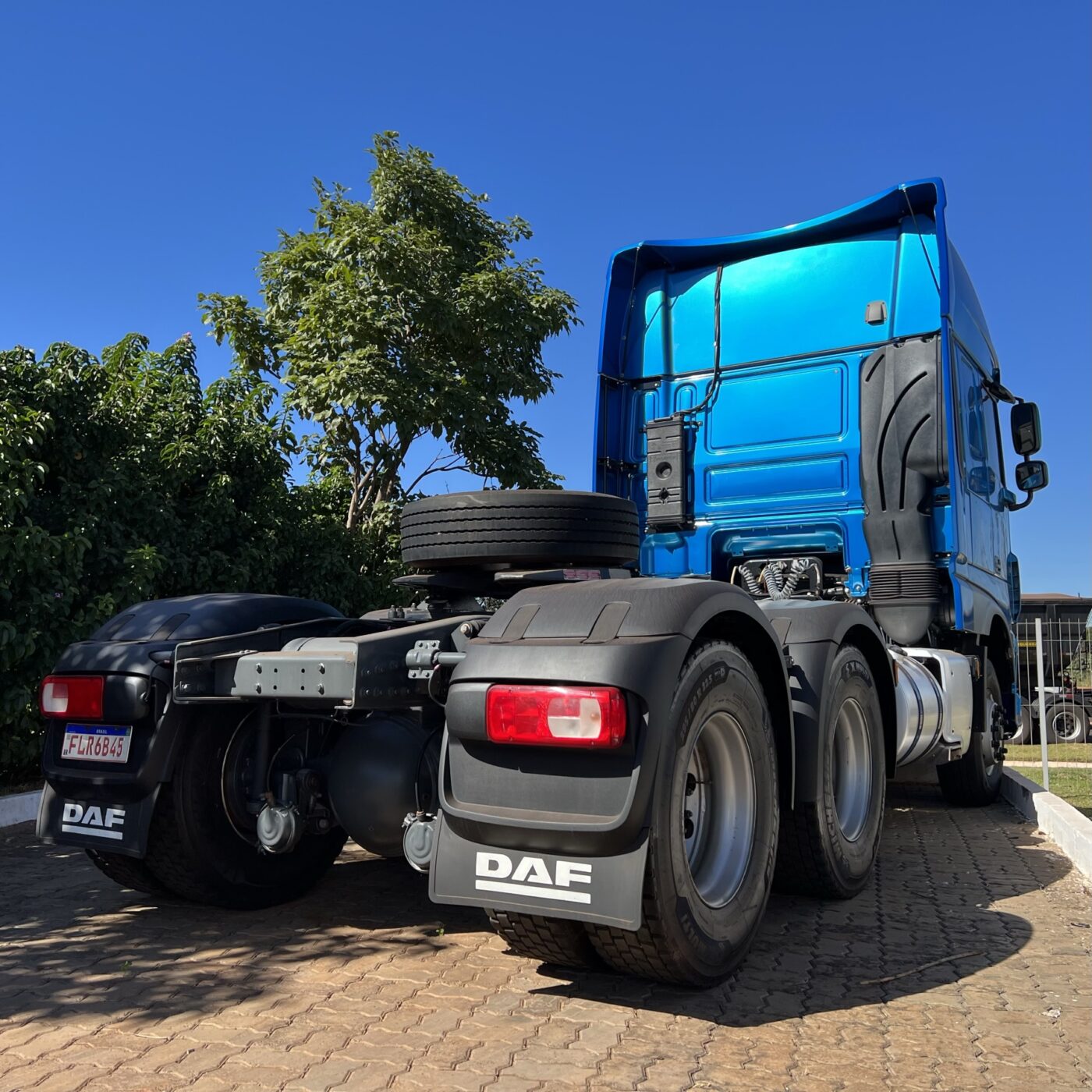 CAVALO MECÂNICO DAF XF530 2020/2021 6X4 de Caiobá Seminovos no Mato Grosso do Sul