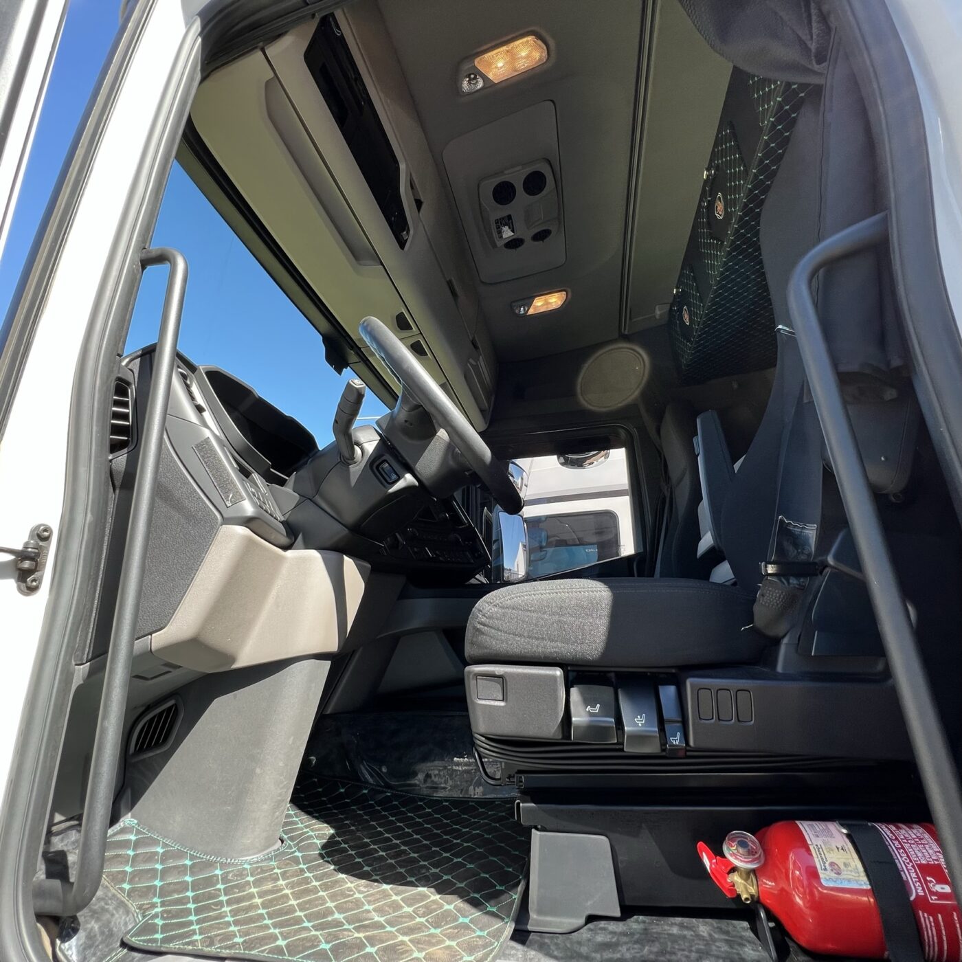 CAVALO MECÂNICO SCANIA R500 2021 6X4 de Caiobá Seminovos no Mato Grosso do Sul