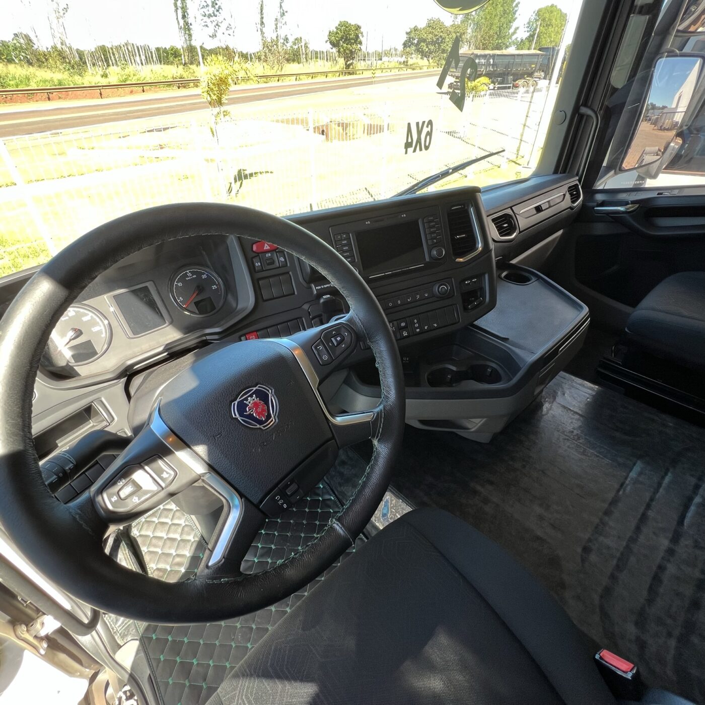 CAVALO MECÂNICO SCANIA R500 2021 6X4 de Caiobá Seminovos no Mato Grosso do Sul