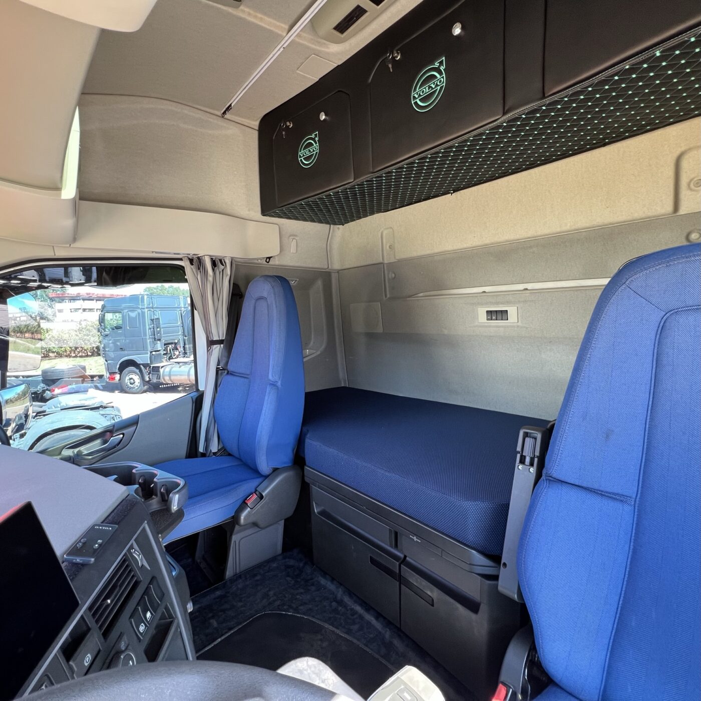 CAVALO MECÂNICO VOLVO FH 540 2022 6X4 de Caiobá Seminovos no Mato Grosso do Sul