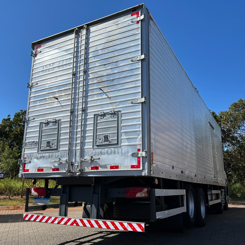 CAMINHÃO SCANIA P310 BITRUCK 4 EIXO 2017 NO BAÚ de Caiobá Seminovos no Mato Grosso do Sul
