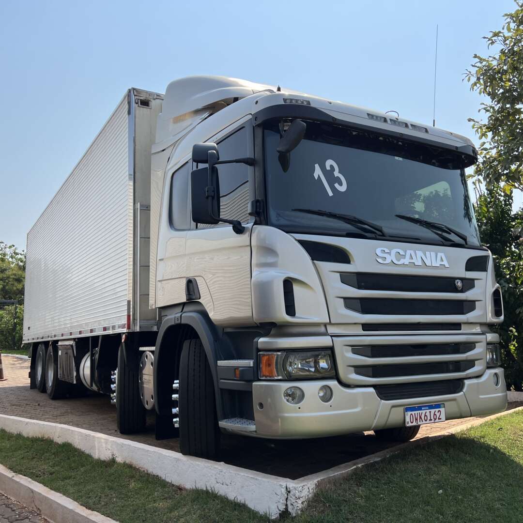 Caminhão SCANIA P310 Baú Refrigerado ANO 2013 de Caiobá Seminovos no Mato Grosso do Sul