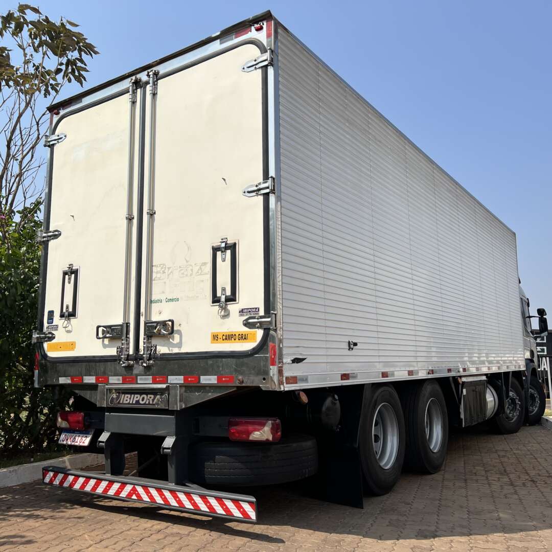 Caminhão SCANIA P310 Baú Refrigerado ANO 2013 de Caiobá Seminovos no Mato Grosso do Sul