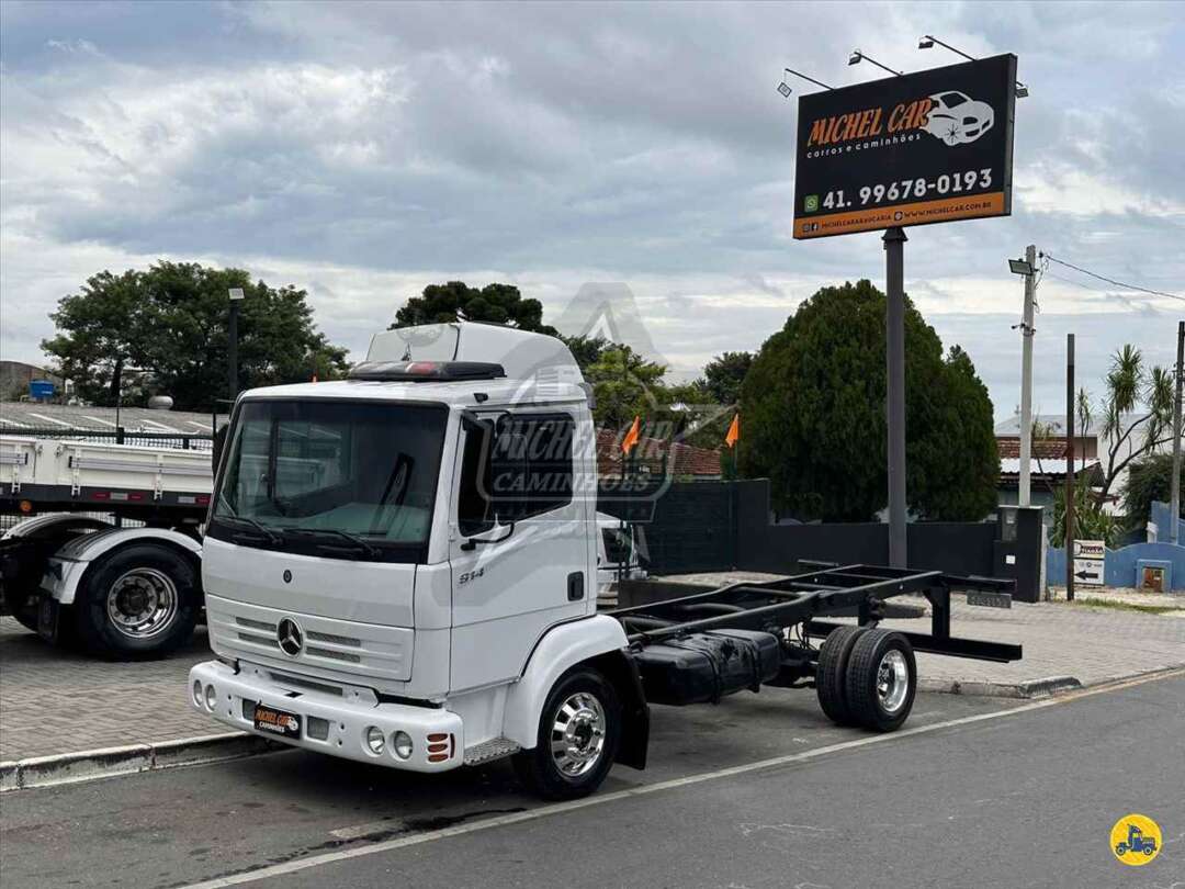 Caminhão MERCEDES BENZ MB 914 Chassis ANO 2003 de Michel Car no Paraná