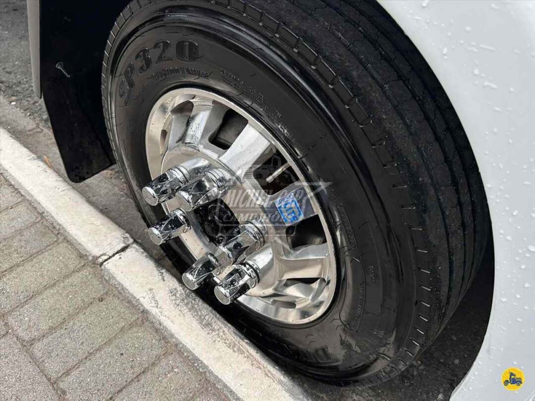 Caminhão MERCEDES BENZ MB 914 Chassis ANO 2003 de Michel Car no Paraná