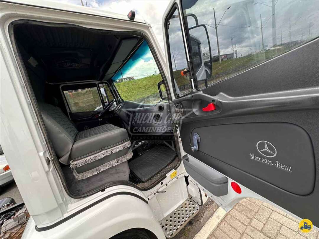 Caminhão MERCEDES BENZ MB 914 Chassis ANO 2003 de Michel Car no Paraná