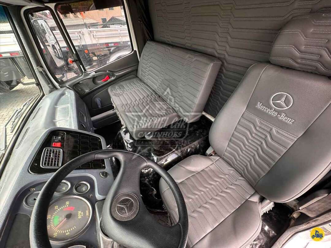 Caminhão MERCEDES BENZ MB 914 Chassis ANO 2003 de Michel Car no Paraná