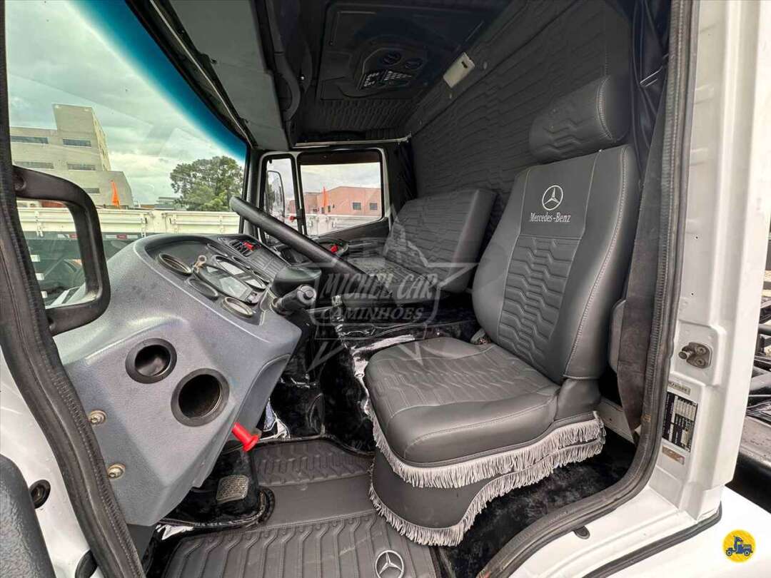 Caminhão MERCEDES BENZ MB 914 Chassis ANO 2003 de Michel Car no Paraná