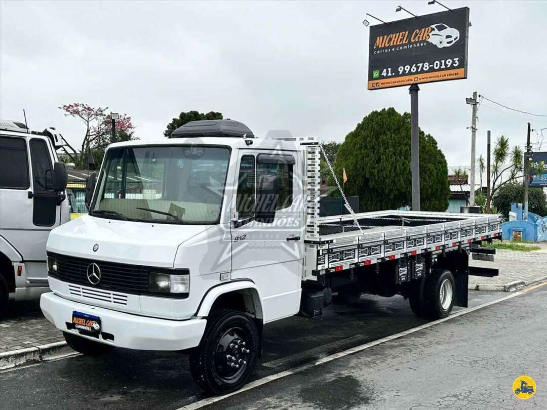 Caminhão MERCEDES BENZ MB 912 Grade Baixa ANO 1991 de Michel Car no Paraná